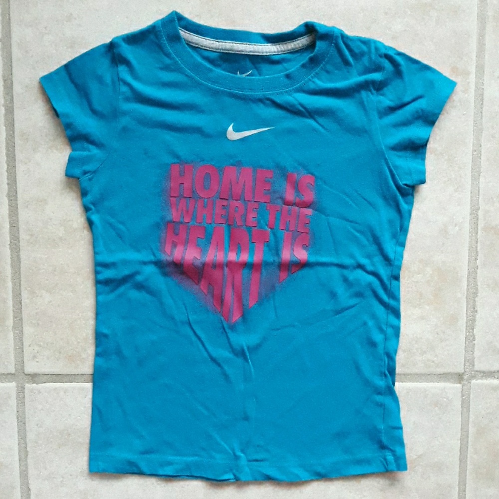 *Host Pick* Nike " Home is where is heart is" girl's shirt
